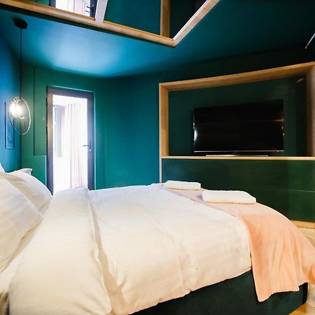 Green Velvet City Retreat Oradea Extérieur photo