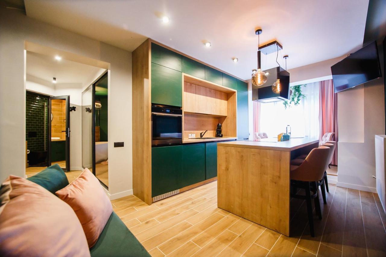 Green Velvet City Retreat Oradea Extérieur photo