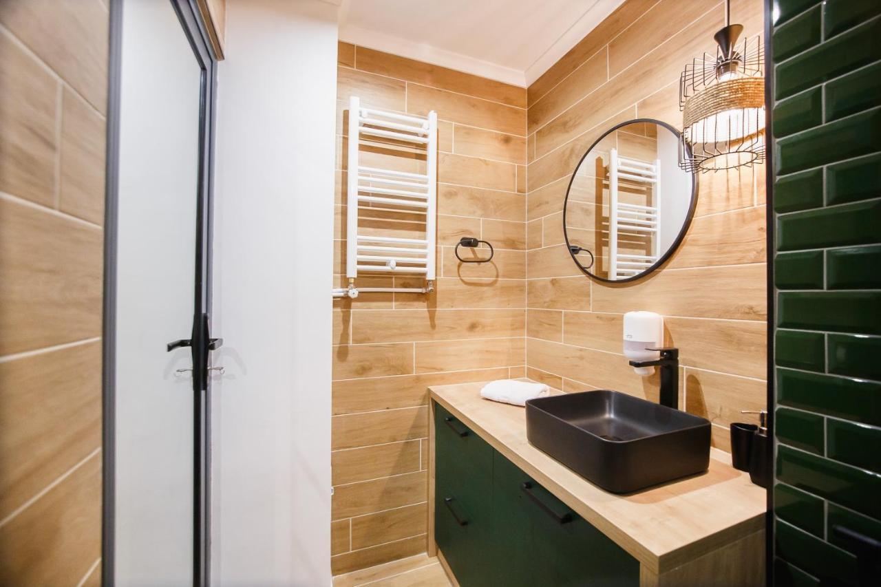 Green Velvet City Retreat Oradea Extérieur photo