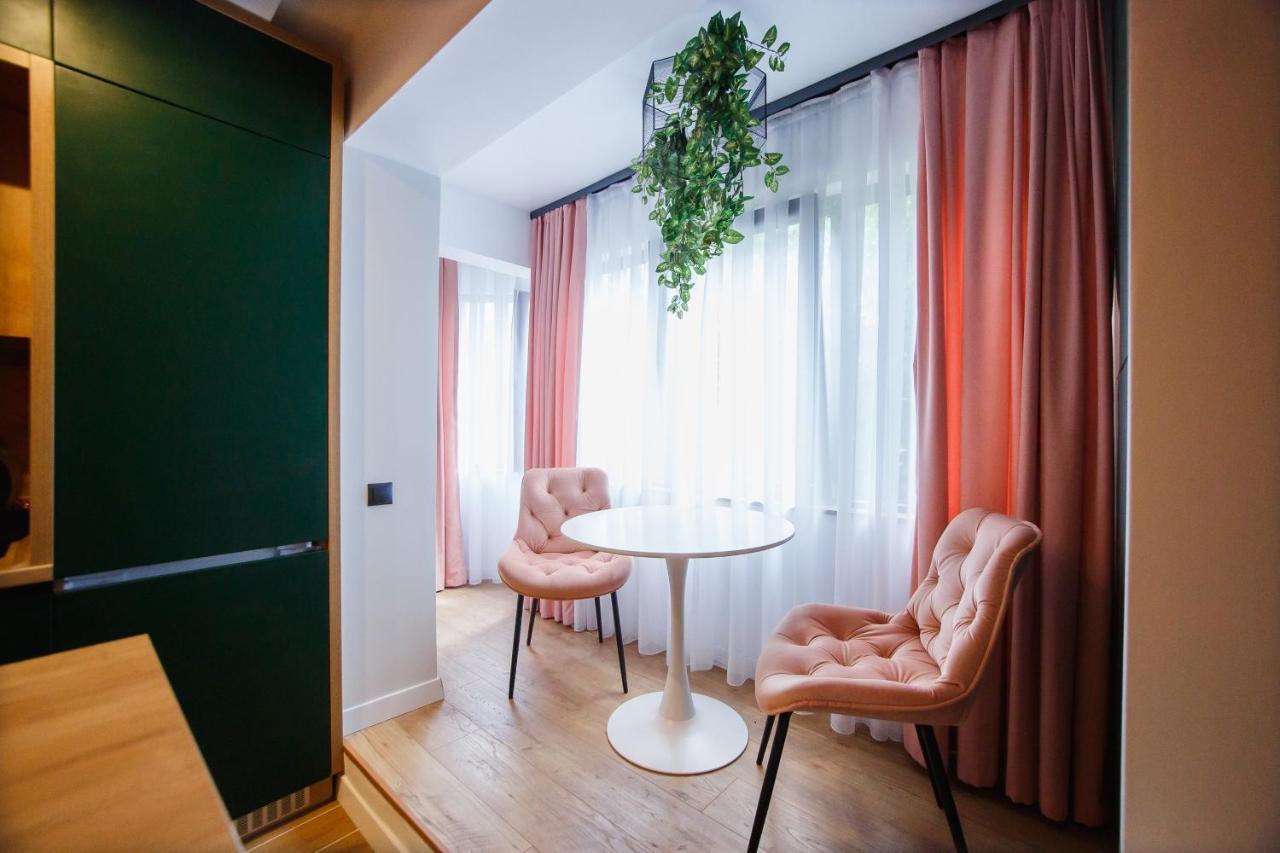 Green Velvet City Retreat Oradea Extérieur photo