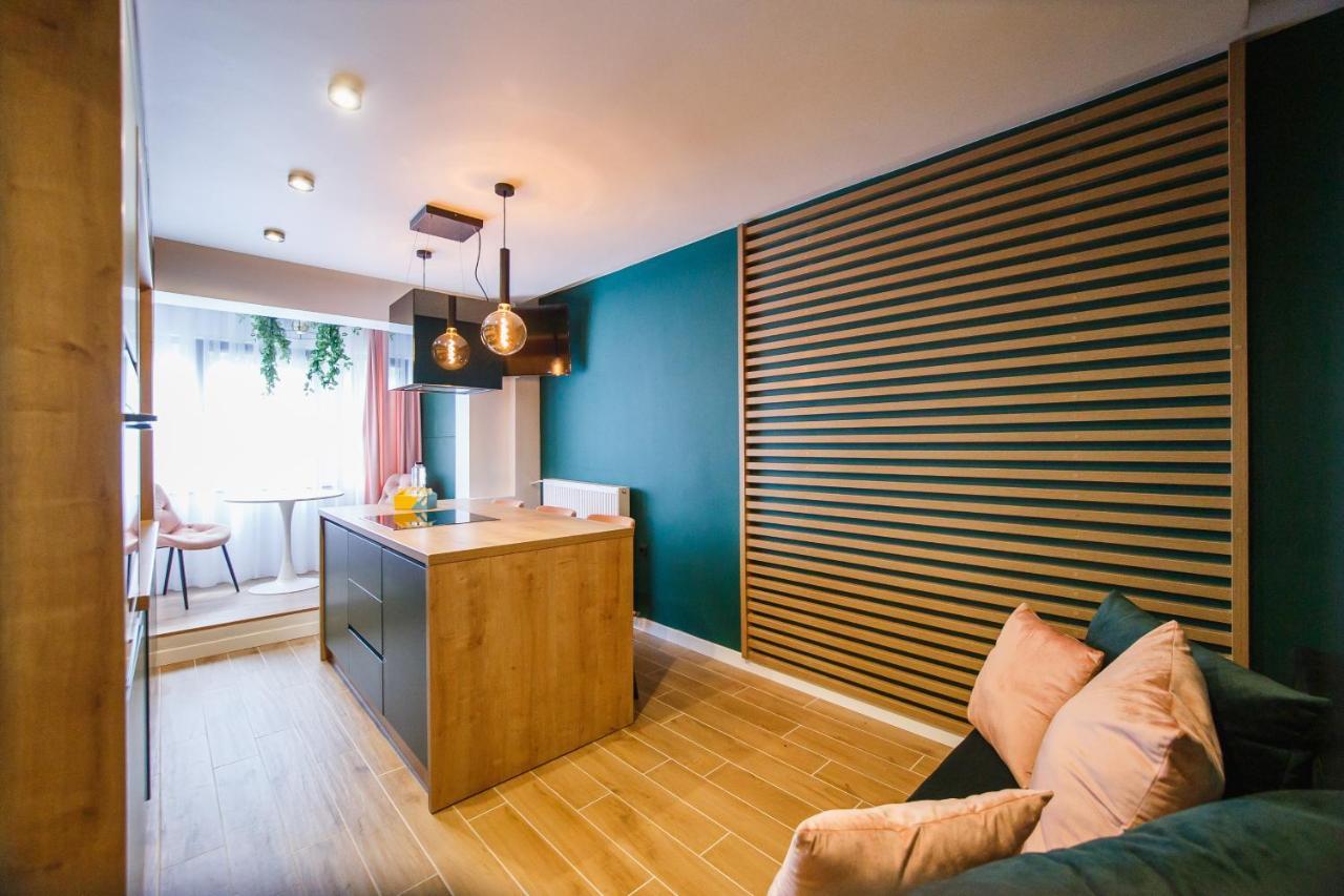 Green Velvet City Retreat Oradea Extérieur photo