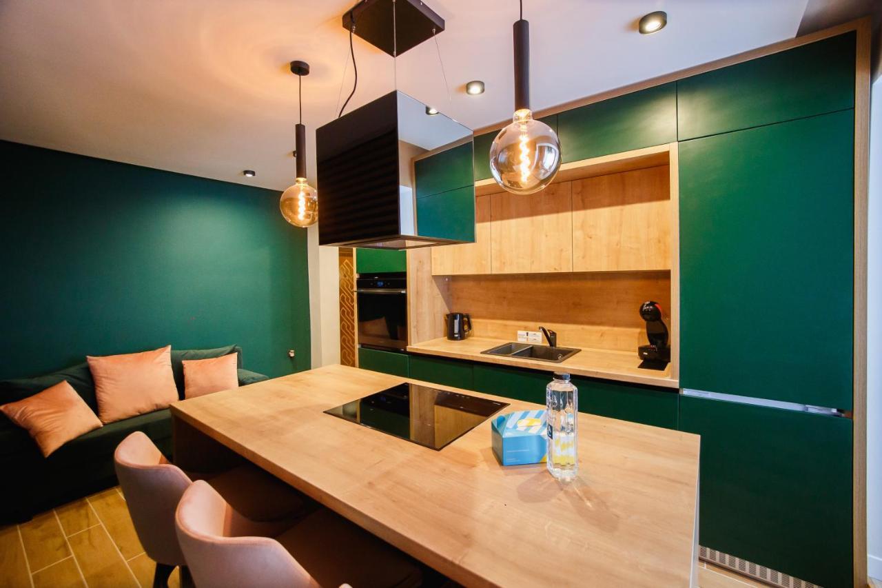 Green Velvet City Retreat Oradea Extérieur photo